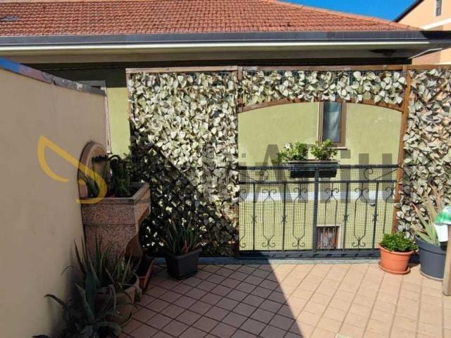 Appartamento in affitto di 68 m² in Via Castellazzo