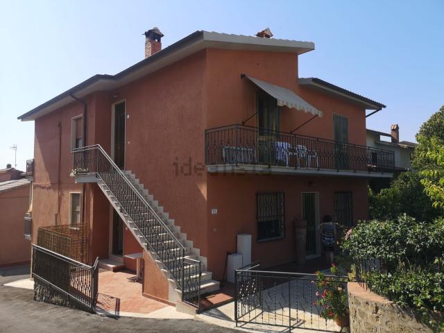 Appartamento in affitto di 68 m² in Via giacomo puccini, 114