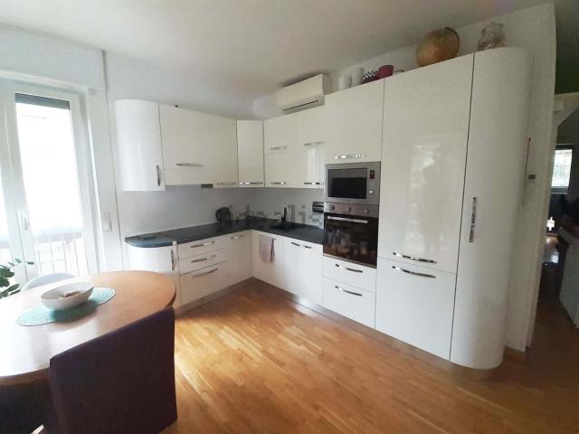 Appartamento in affitto di 68 m² in Via Pietro Rondoni, 11