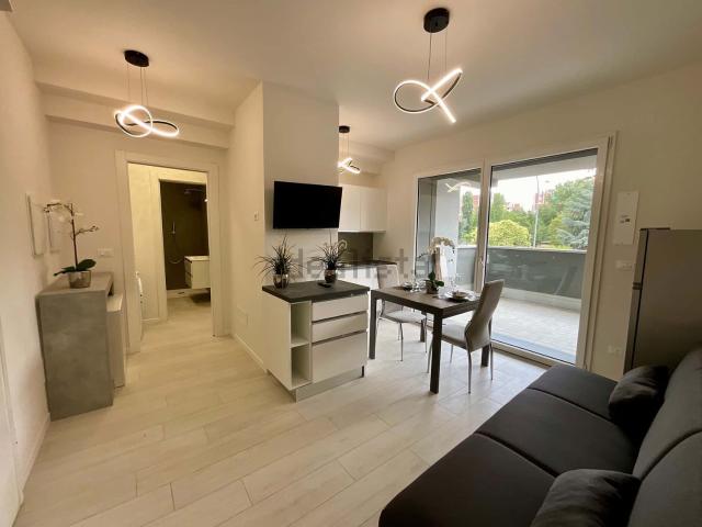 Appartamento in affitto di 69 m² in Via Filippo de Pisis, 2