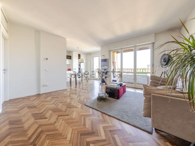 Appartamento in affitto di 73 m² in Piazza Martiri di Via Fani, 90