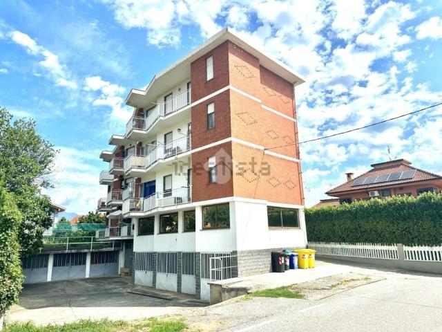 Appartamento in affitto di 73 m² in Via Arcour, 46