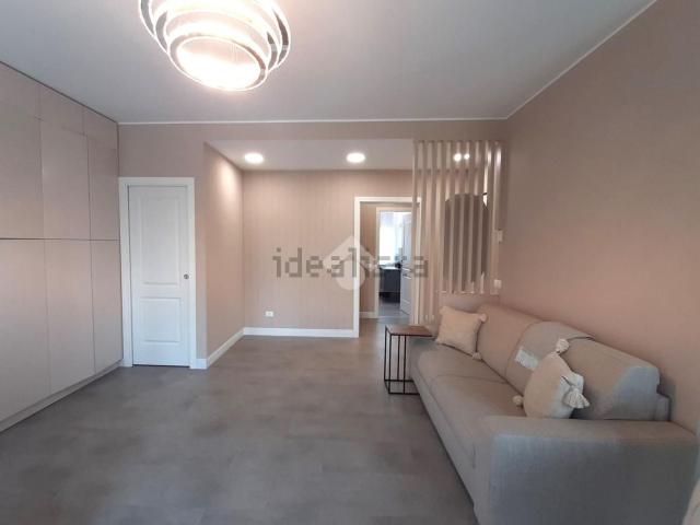 Appartamento in affitto di 73 m² in Via San Francesco D&apos Assisi, 2