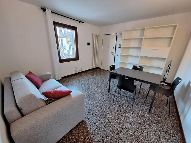 Appartamento in affitto di 70 m² in Corso Antonio Fogazzaro