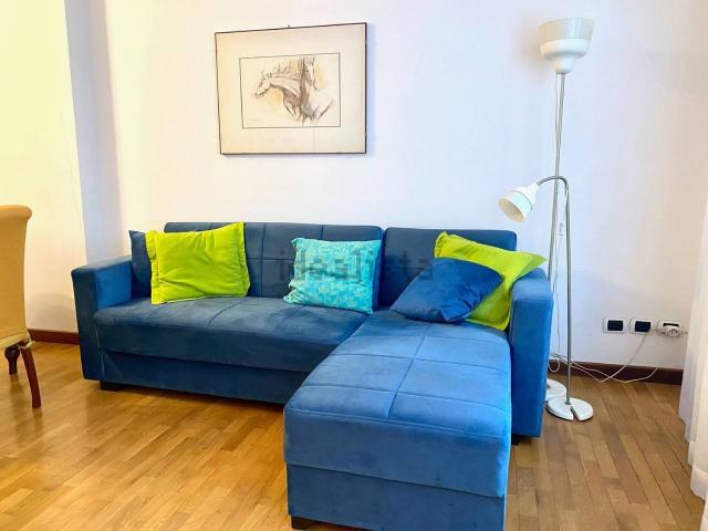 Appartamento in affitto di 70 m² in Piazza Borsa, 1