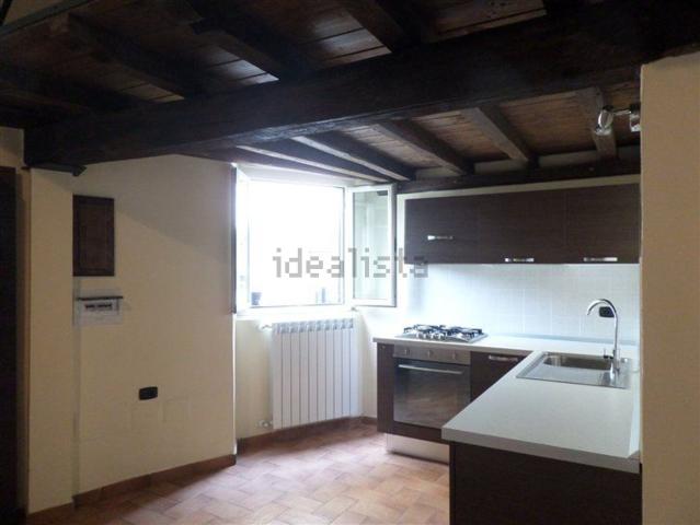 Appartamento in affitto di 70 m² in Via Cairoli, 11