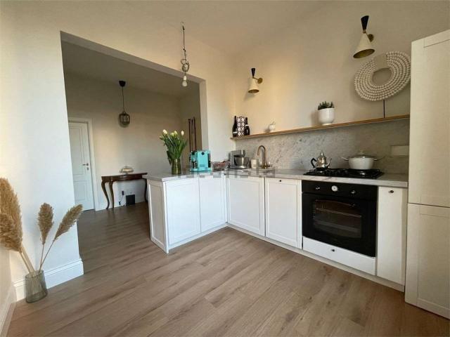 Appartamento in affitto di 70 m² in Via Cairoli, 8