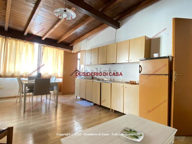 Appartamento in affitto di 70 m² in Via Cavour, 3