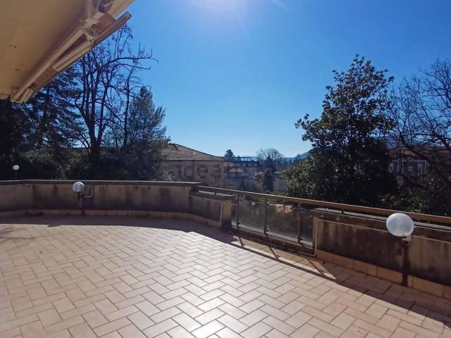 Appartamento in affitto di 70 m² in Via dei Villini, 30