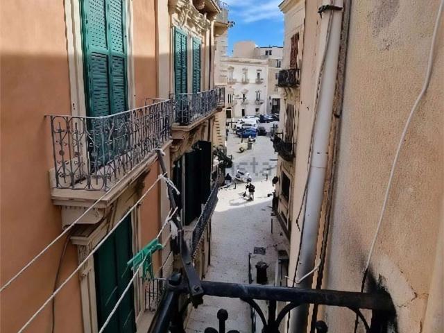 Appartamento in affitto di 70 m² in Via Domenico Scinà