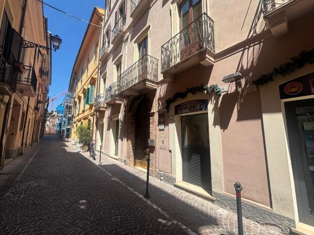 Appartamento in affitto di 70 m² in Via Gabriele D&apos Annunzio, 89