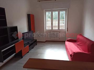 Appartamento in affitto di 70 m² in Via Italia, 1