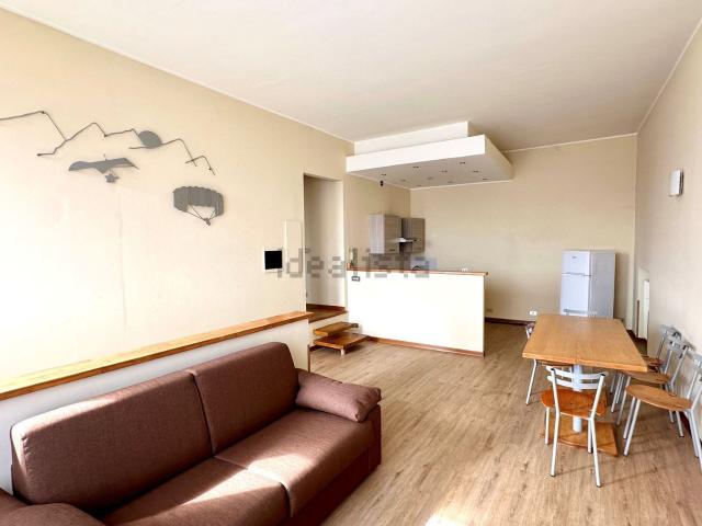Appartamento in affitto di 70 m² in Via Martiri della Libertà, 58