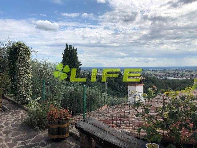 Appartamento in affitto di 70 m² in Via Marconi