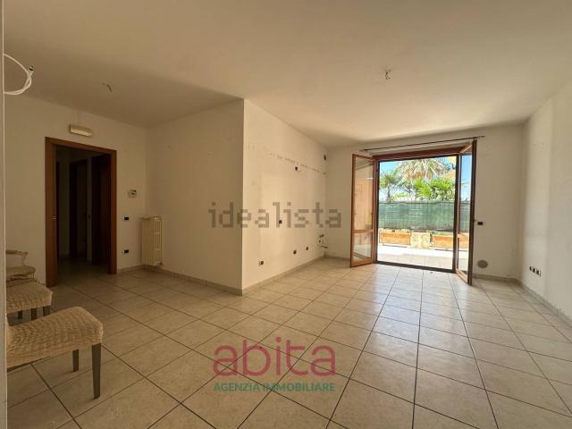 Appartamento in affitto di 70 m² in Via Monte Conero, 39