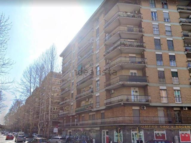 Appartamento in affitto di 70 m² in Via Oderisi da Gubbio, 170
