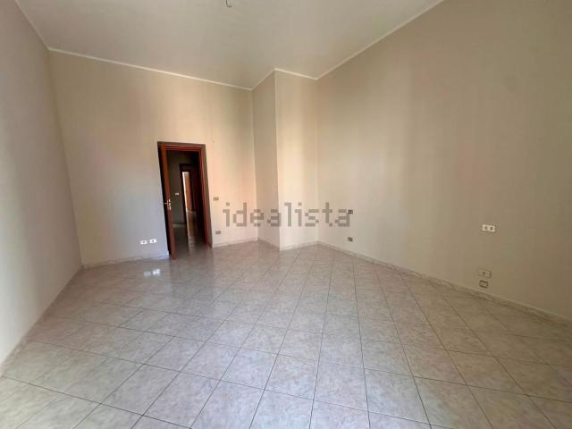 Appartamento in affitto di 70 m² in Via Roma, 10
