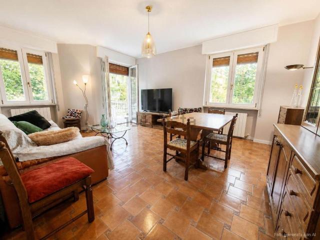Appartamento in affitto di 87 m² in Via Lago di Garda