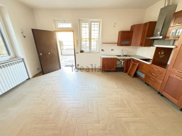 Appartamento in affitto di 71 m² in Via Tribiano