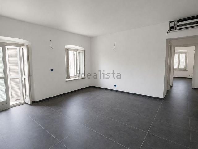Appartamento in affitto di 71 m² in Via Italia, 90