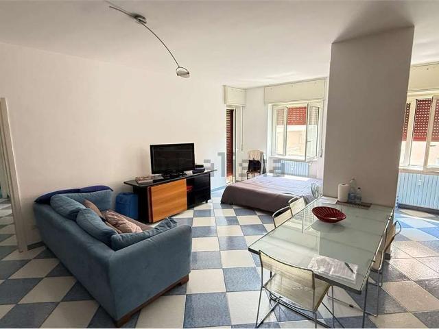 Appartamento in affitto di 72 m² in Via Clateo Castellini, 63