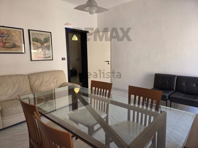 Appartamento in affitto di 72 m² in Via Giulio Petroni, 28