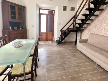 Appartamento in affitto di 72 m² in Via Provinciale, Loc. Rometta Apuana