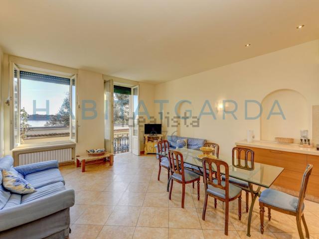 Appartamento in affitto di 77 m² in Corso Giuseppe Zanardelli, 74