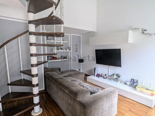 Appartamento in affitto di 77 m² in Strada delle Cacce, 38