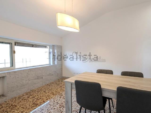 Appartamento in affitto di 77 m² in Via Agostino Berenini