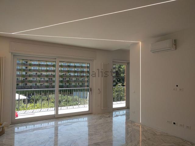 Appartamento in affitto di 77 m² in Via Alberto Cadlolo, 90