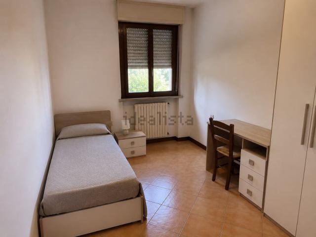 Appartamento in affitto di 77 m² in Via Granarolo