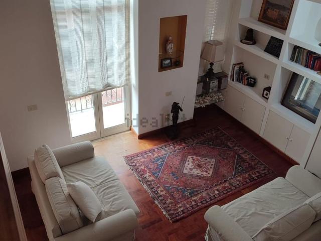 Appartamento in affitto di 77 m² in Via Ilioneo