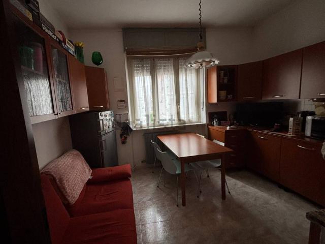 Appartamento in affitto di 77 m² in Via Monte Cimone