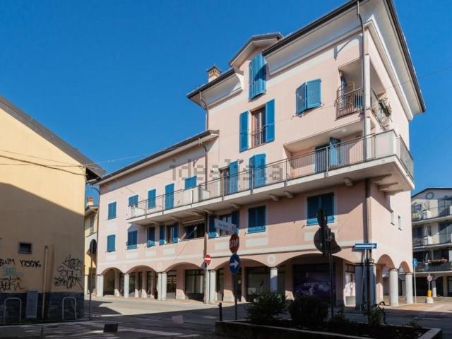Appartamento in affitto di 77 m² in Via MONZESE, 14