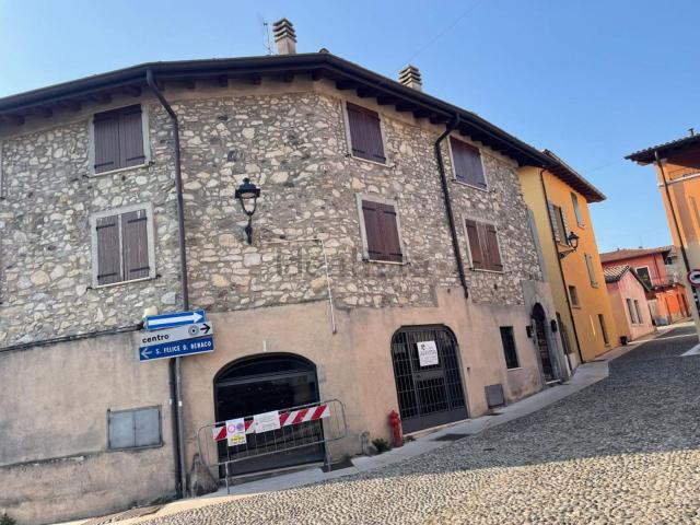 Appartamento in affitto di 74 m² in Via Trento, 43