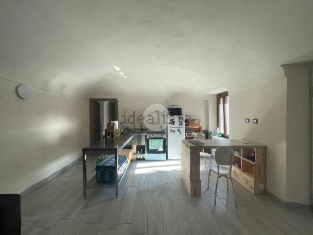 Appartamento in affitto di 74 m² in Via Cristoforo Colombo, 4
