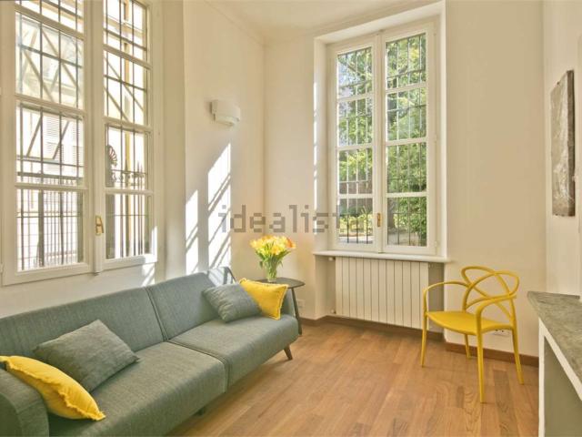Appartamento in affitto di 74 m² in Via della Rocca, 33