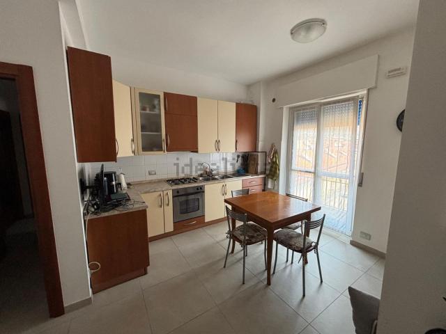 Appartamento in affitto di 74 m² in Via Italia Libera, 27