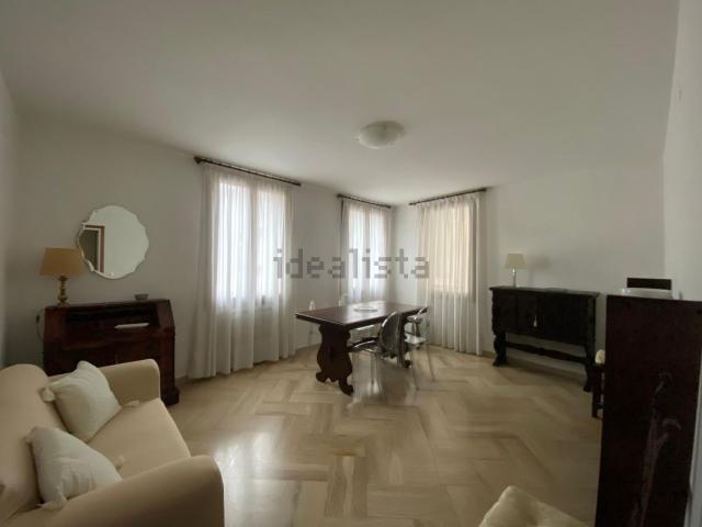 Appartamento in affitto di 75 m² in Calle del Fontego dei Tedeschi