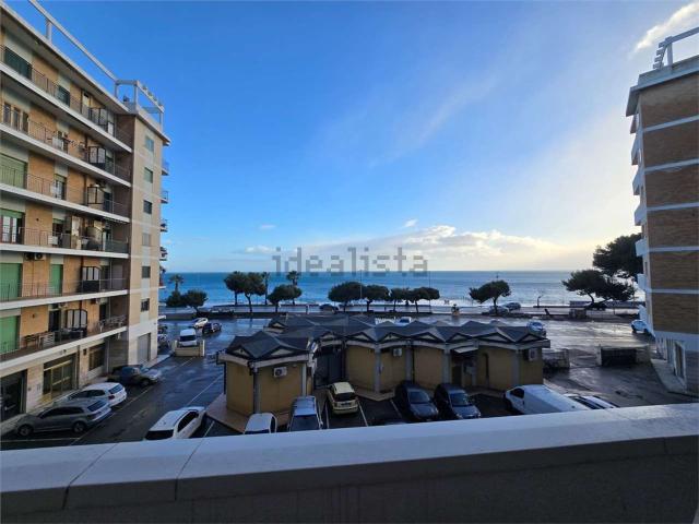 Appartamento in affitto di 75 m² in Lungomare Stefano Pugliese, 325