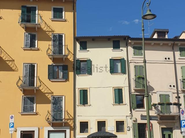 Appartamento in affitto di 75 m² in Vicolo Verza