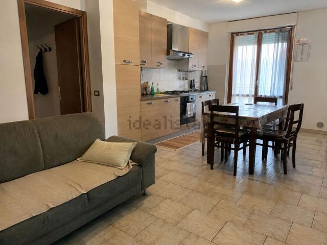 Appartamento in affitto di 75 m² in Via Zola