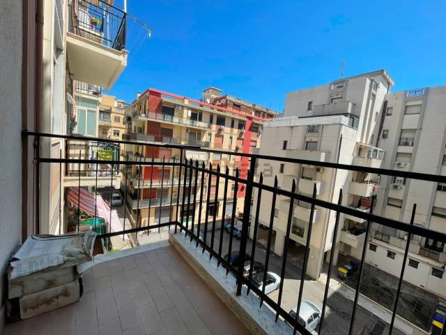 Appartamento in affitto di 75 m² in Via Cardinale Giuseppe Guarino