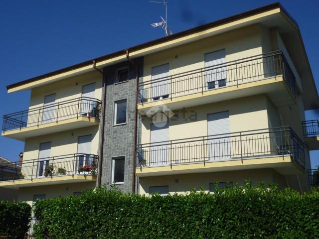 Appartamento in affitto di 75 m² in Via Circonvallazione, 19
