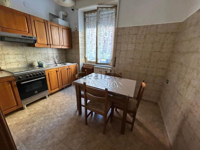 Appartamento in affitto di 75 m² in Via dei Pini