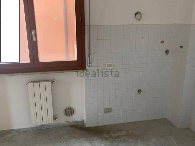 Appartamento in affitto di 75 m² in Via dell&apos  Eremo, 12