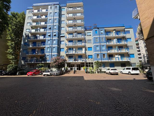 Appartamento in affitto di 75 m² in Via Desenzano, 6