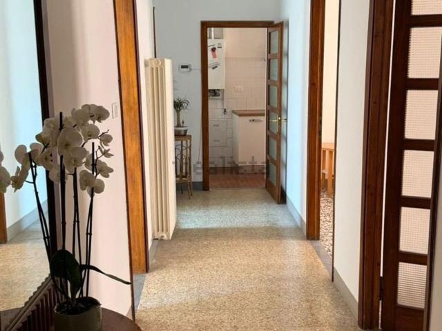 Appartamento in affitto di 75 m² in Via Emilia San Pietro, 19