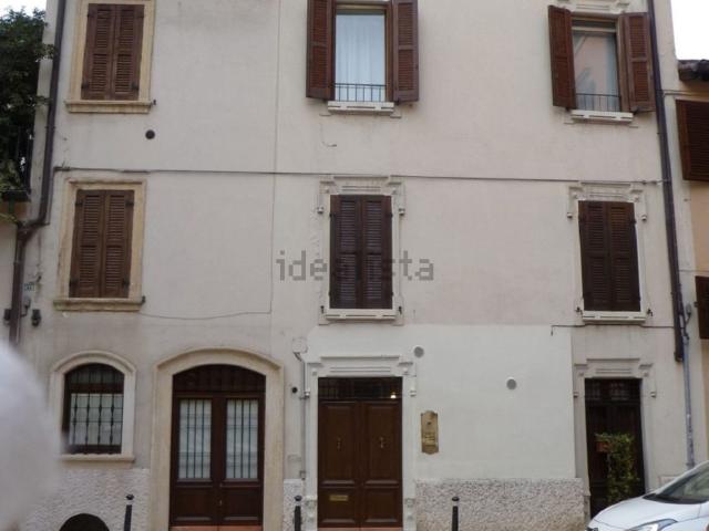 Appartamento in affitto di 75 m² in Via Enrico de Nicolis